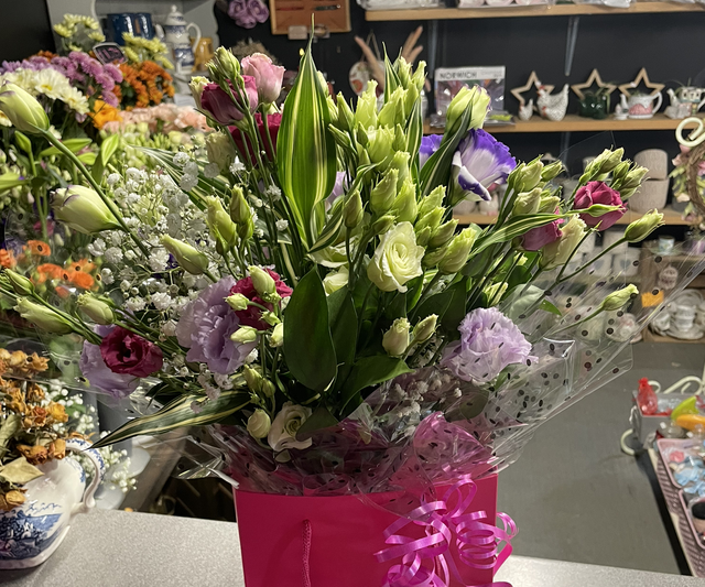 Lisianthus and gyp aqua pack fresh flower bouquet 