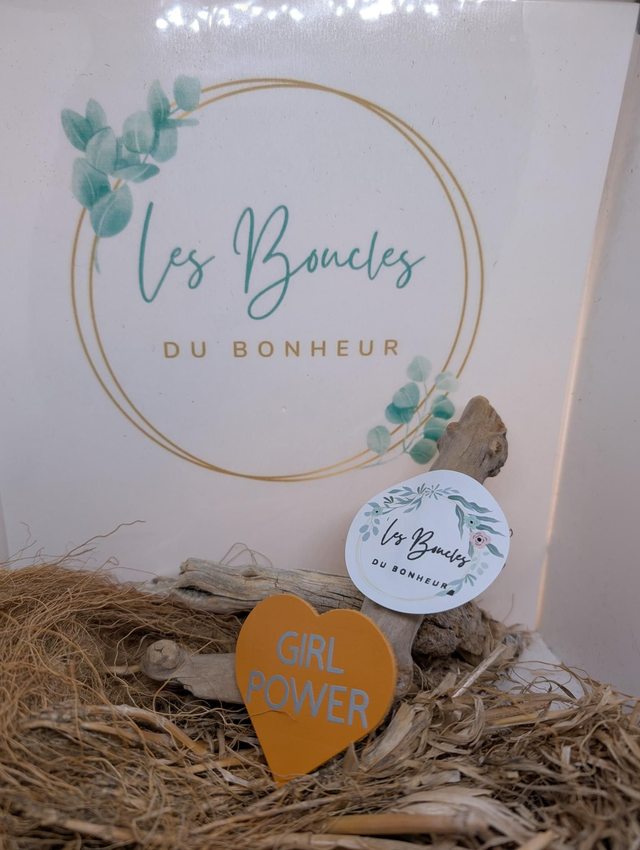 Broche personnalisée Girl power orange br070