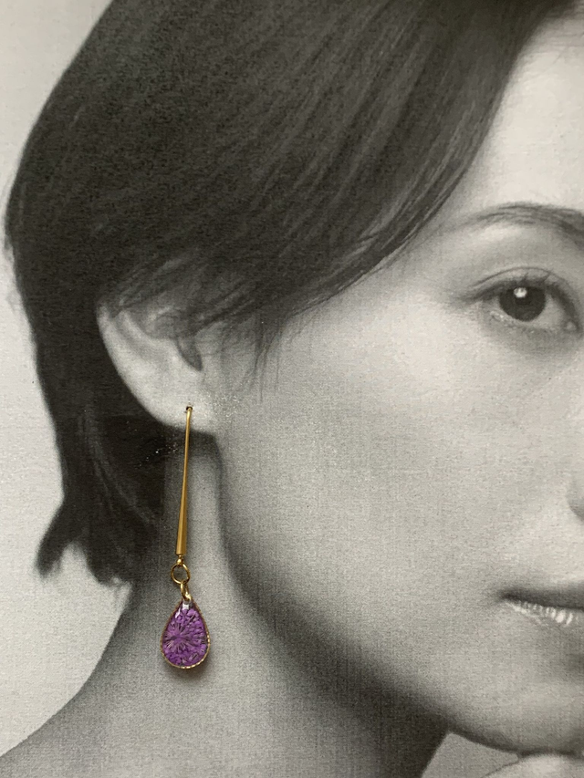 Pièces uniques : boucles d'oreilles émail et fleurs séchées