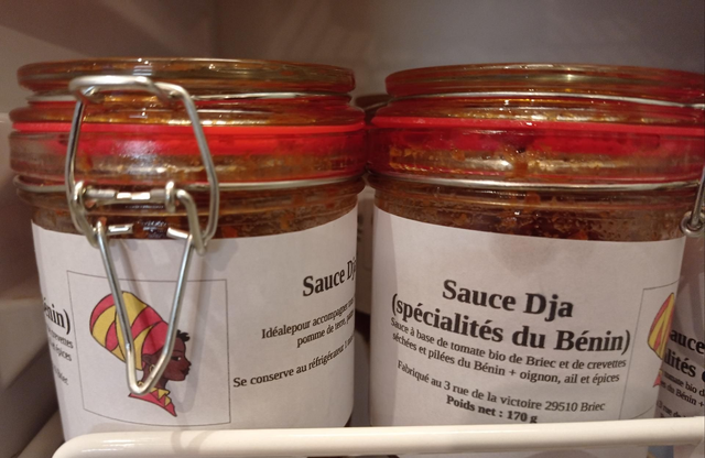 Sauce Dja à base de crevettes et des tomates locales 