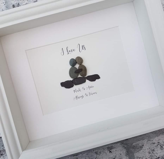 I love us, pebble couple picture 