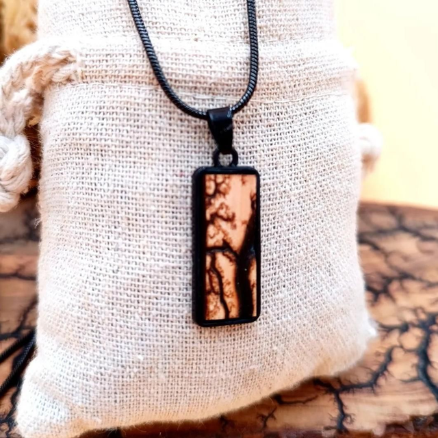 Pendentif rectangulaire en erable