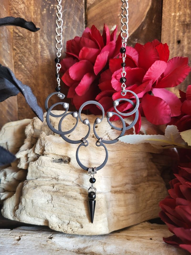 Collier "Rosace d'Acier"