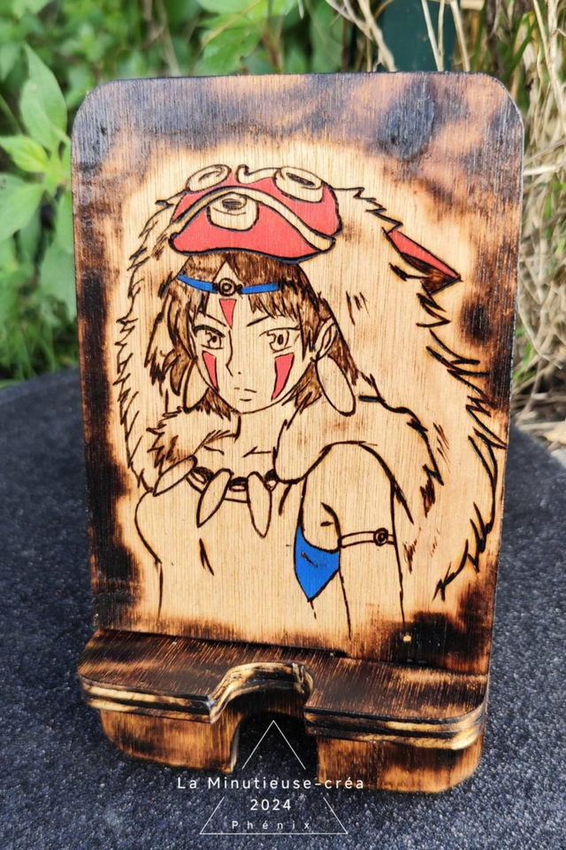 SUPPORT DE CHARGE DE TELEPHONE PRINCESSE MONONOKÉ