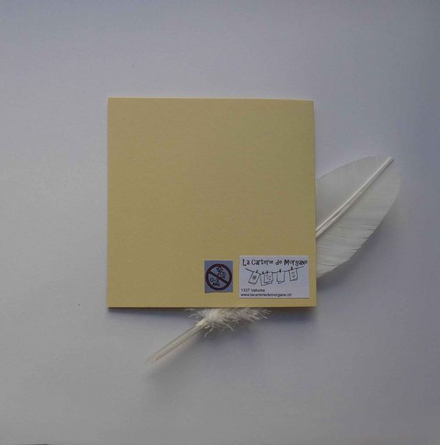 Joyeux anniversaire avec une fleur