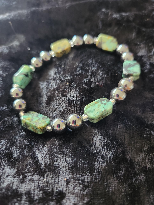 MENS AFRICAN TURQUOISE AND HEMATITE BRACELET 
