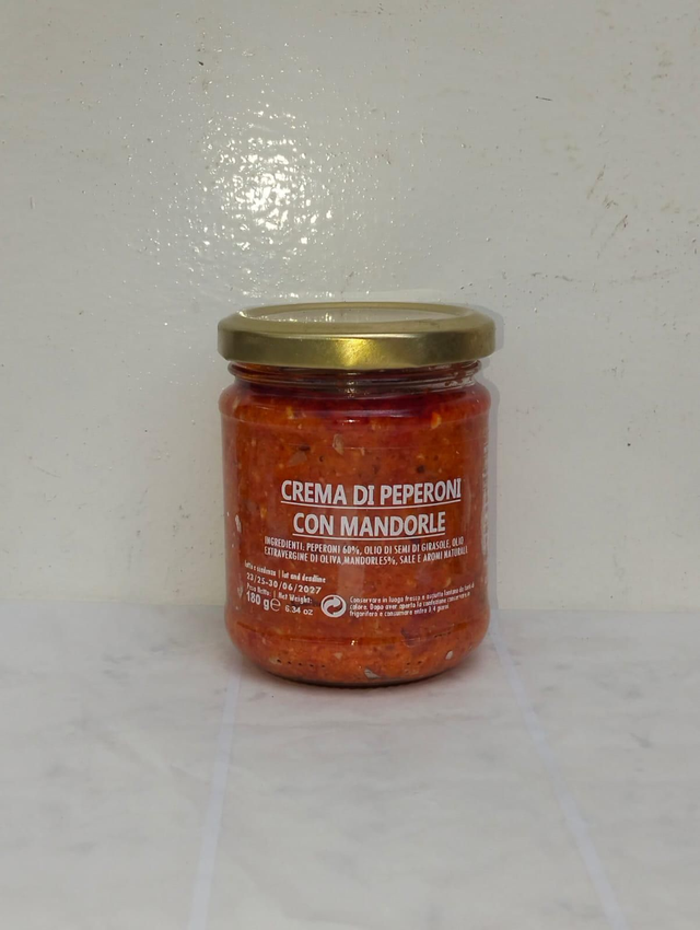 Crema di peperoni e mandorle 