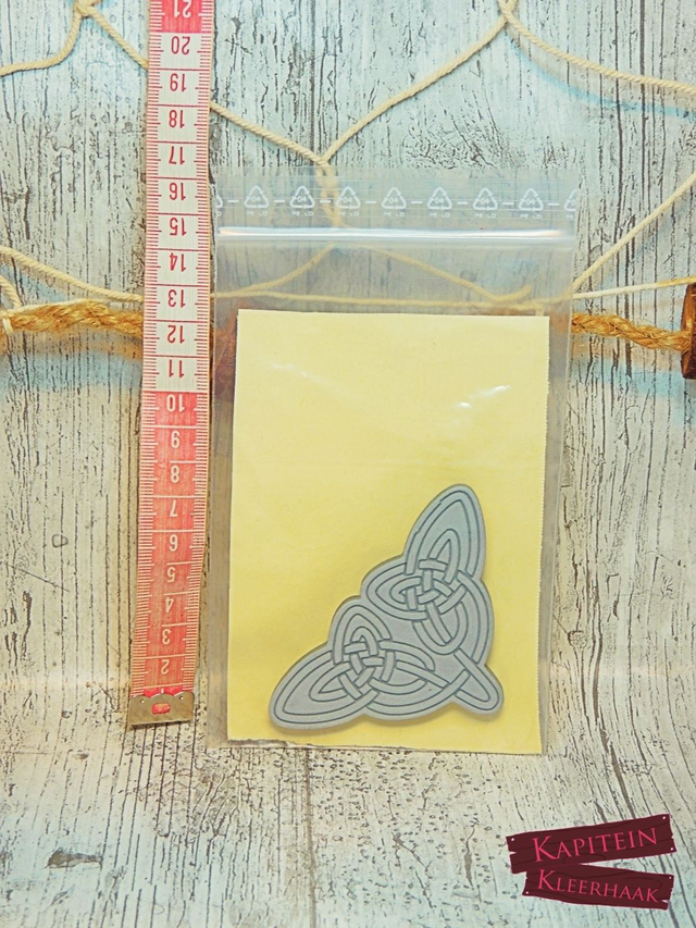 Foam bits - Celtic knot