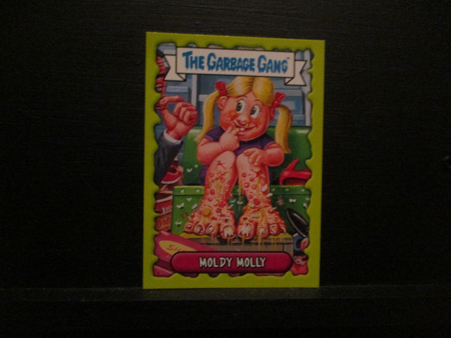 Moldy Molly - (Topps) The Garbage Gang Original Trading Card #62