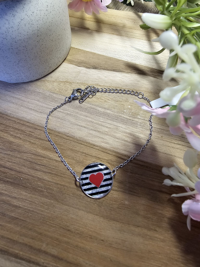 Bracelet 16mm Argent -&quot;Un Cœur à la Mer&quot; — L&#039;élégance au rythme des vagues-noir coeur rouge