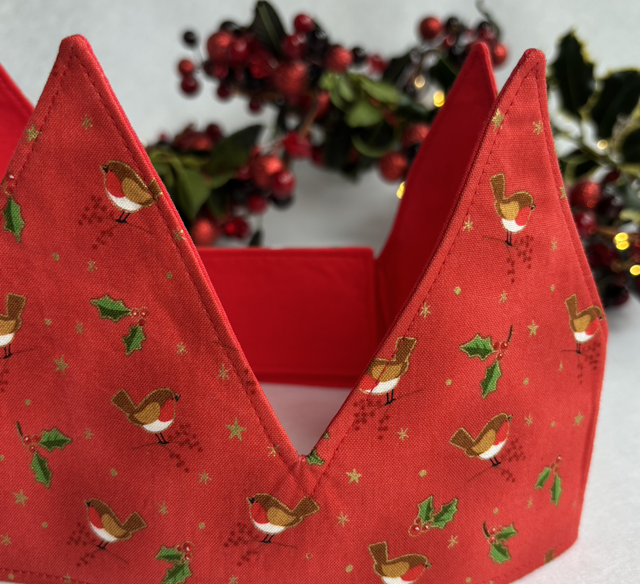 Robin Red Christmas Crown
