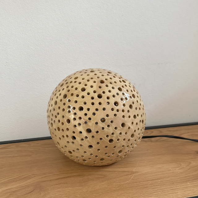 Boule de lumière terre mêlées  