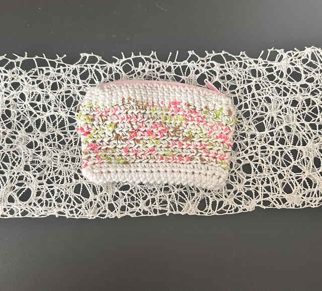 Porte-monnaie en crochet pastel – fait main
