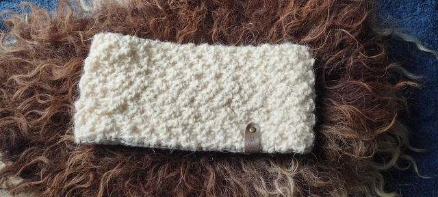 Bandeau en laine de nos brebis 