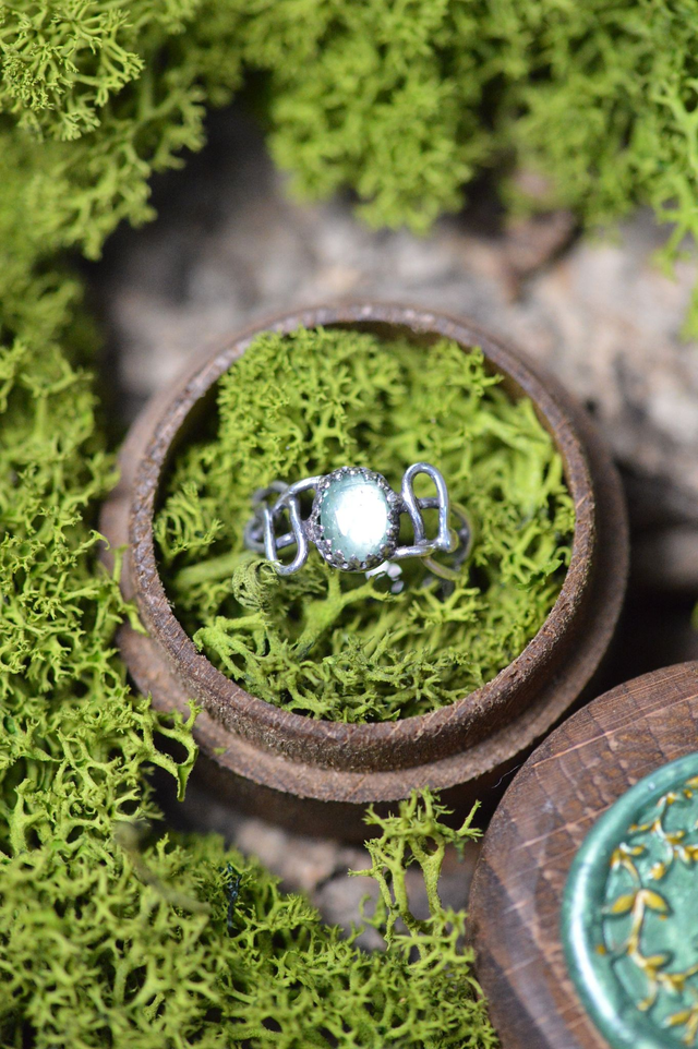Bague Elfique - Cyanite verte, T51 à 54