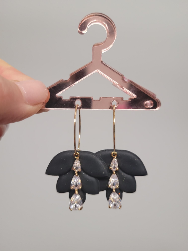 Kreolen mit Lotusblume und Zirkonia Steinen