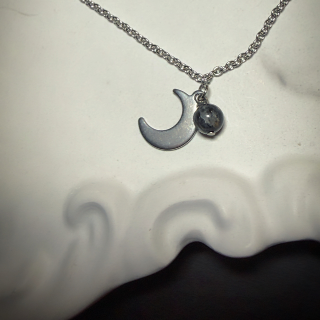 Bracelet classique lune et pierre de larvikite