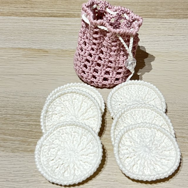 6 Cotons nettoyant/démaquillant et son filet de lavage