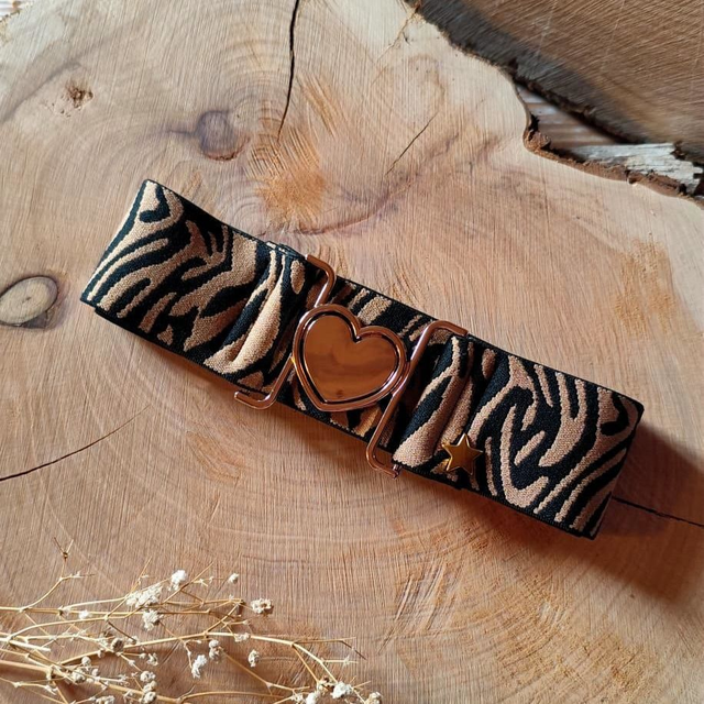 Ceinture noire zébrée marron – Boucle cœur dorée ✨