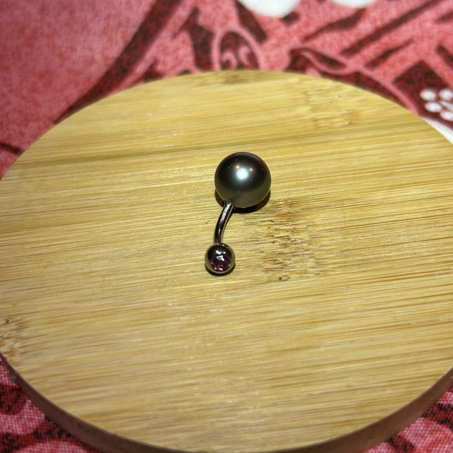 Piercing nombril (bille rose)