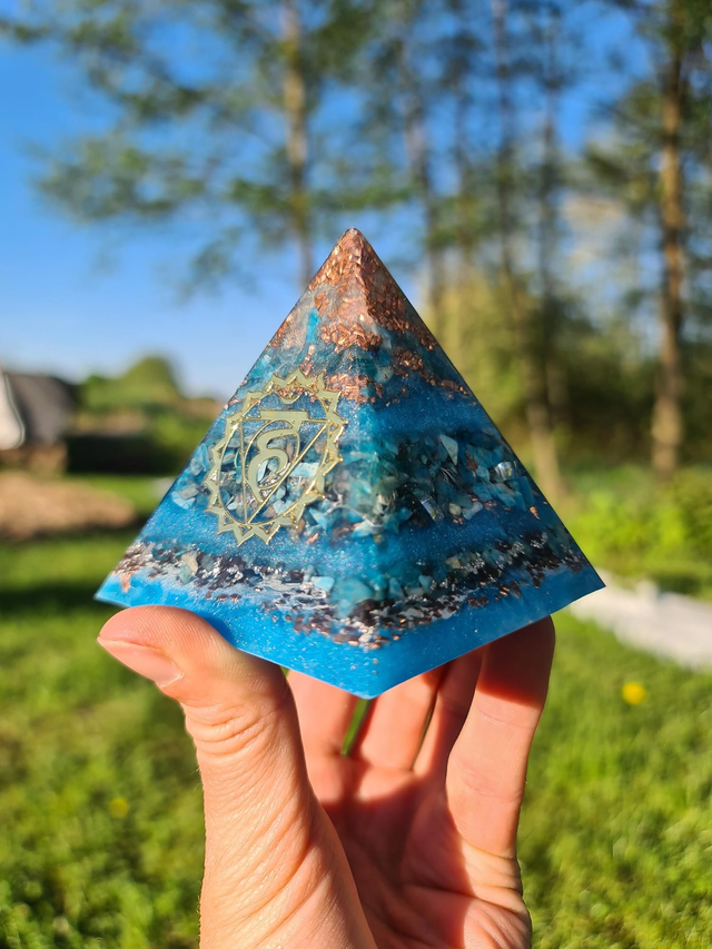 Pyramide chakra gorge Apatite 🩵