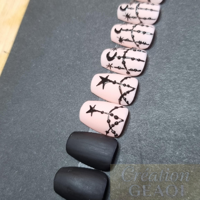 Éclat moon black little coffin xs sur commande délai de 7 jours ouvrable