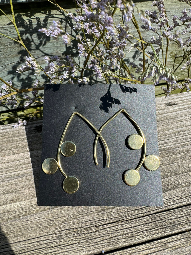 Large bold earrings - brass