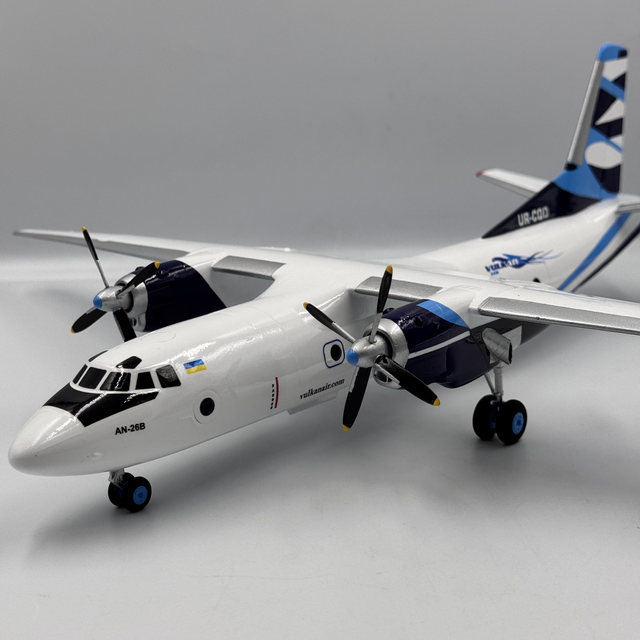 Antonov An-26 Vulkan UR-CQD  1/72 