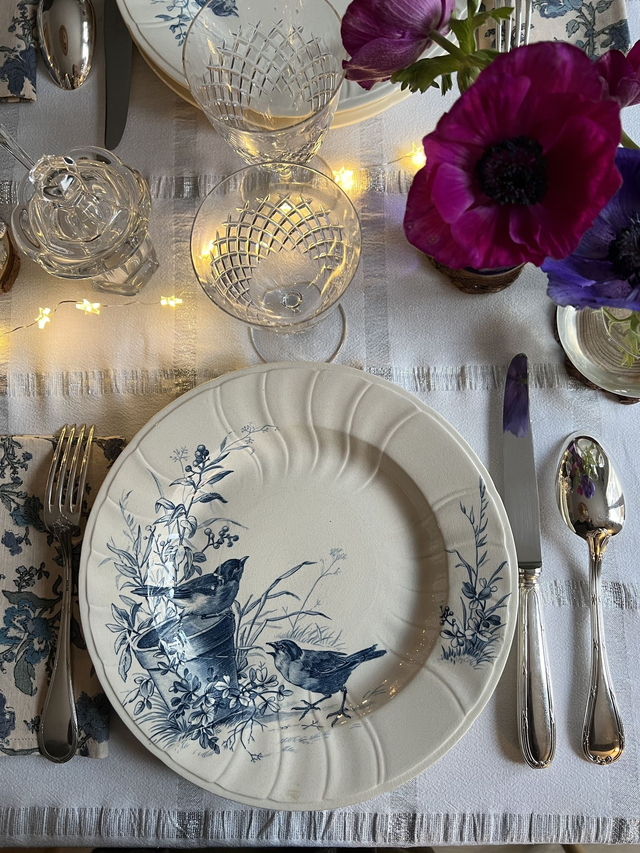 OISEAUX - Suite de 6 assiettes creuses aux Oiseaux par la manufacture française de Gien - Terre de Fer