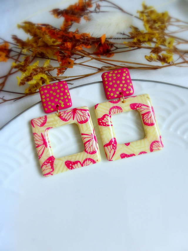 Boucles d'oreilles carrés - Papillon rose