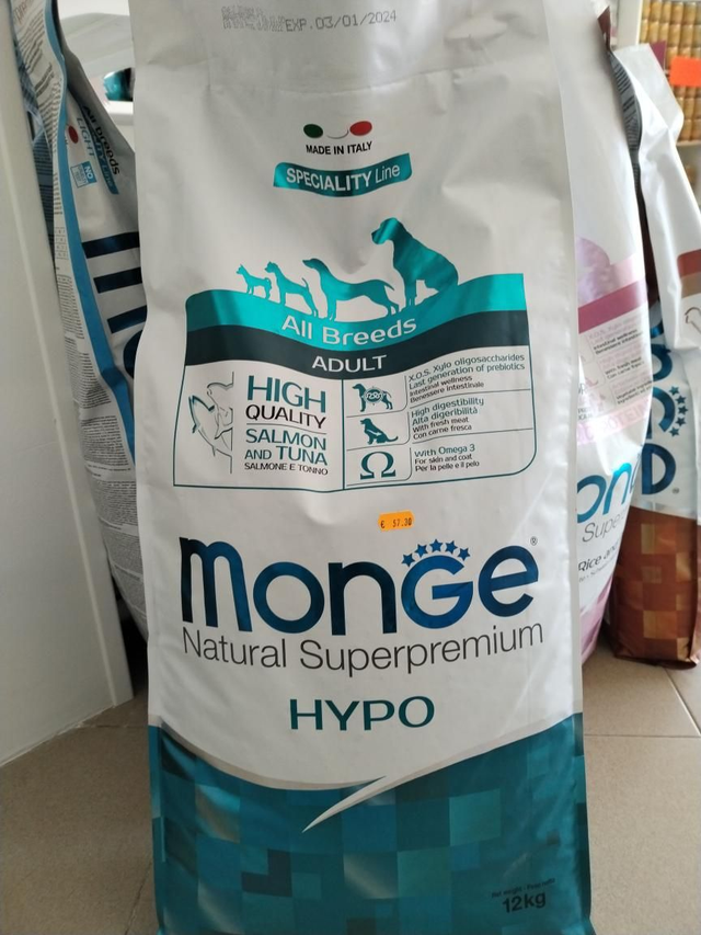 MONGE Natural Super Premium HYPO All Breeds Adult 
