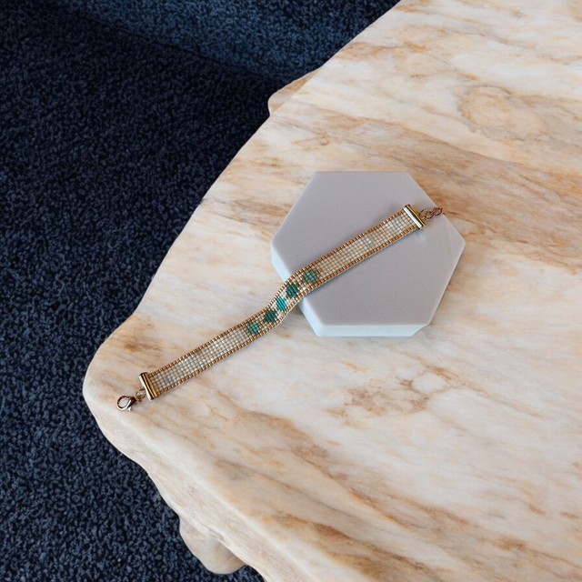 Bracelet fin tons blanc, bleu et or rose