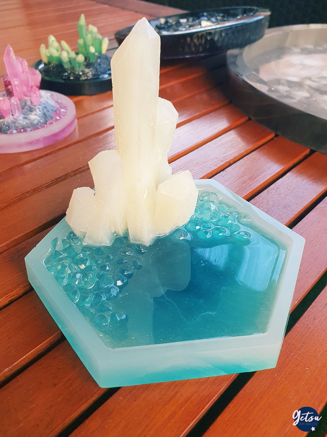 Petit vide-poche cristal avec base bleue