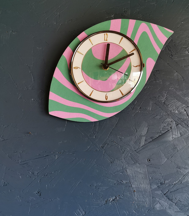 Horloge vintage pendule murale silencieuse asymétrique "Rose vert"