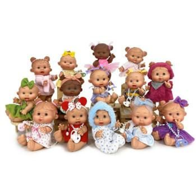 Nines d'Onil Pepote Original Doll Display