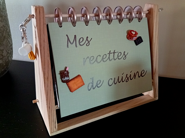 Chevalet _ livre de cuisine