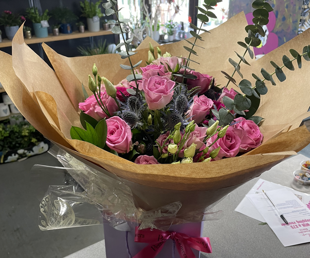 Pink rose aqua pack fresh flower bouquet 