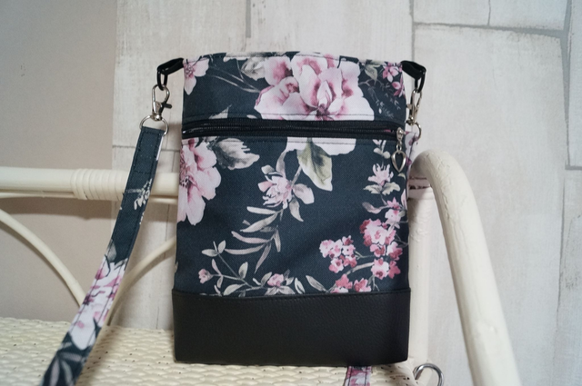 Pochette à bandoulière pour téléphone 