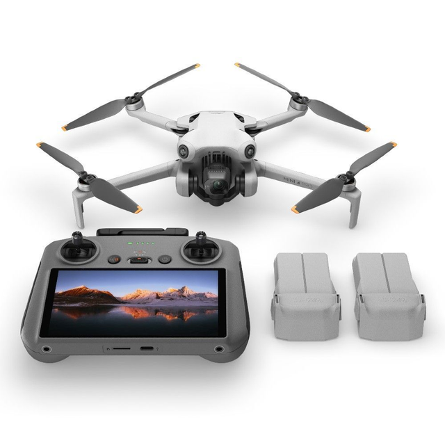 DJI Mini 4 Pro drone Fly More Combo