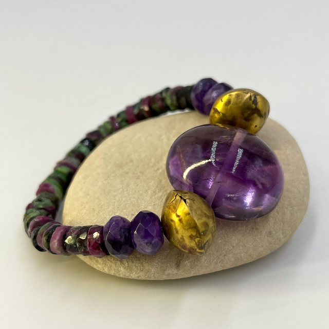 Bracelet améthystes et rubis zoïsite