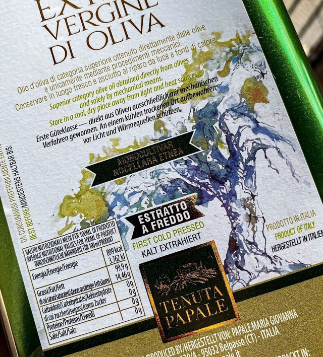 EXTRA VIRGIN OLIVE OIL - ITALIAN PRODUCT - COLD EXTRACTED - TANK 3 LT