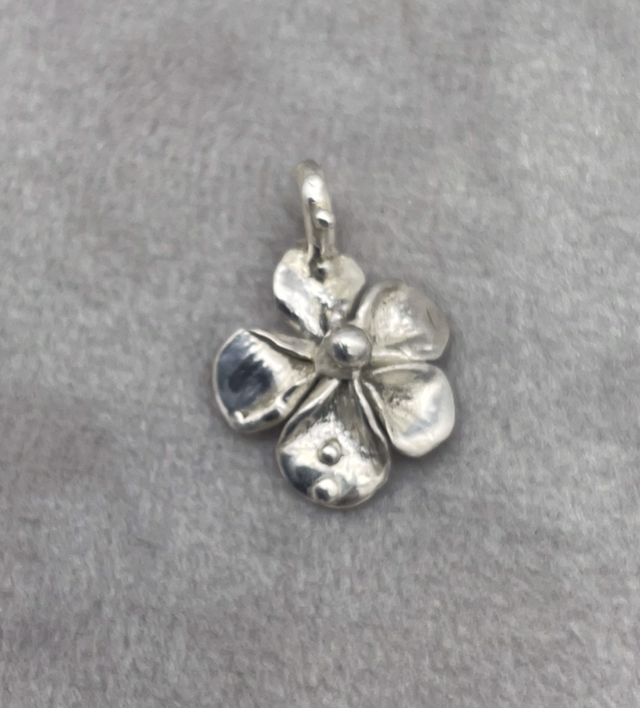 Tiny flower Necklace 