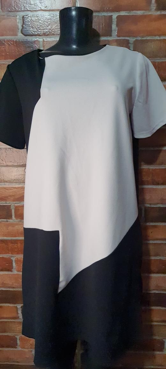 Vestido Preto Com Branco, T/G.