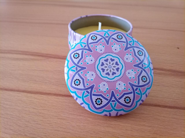 Kleine dekorative Blechdosenkerze, Design 3