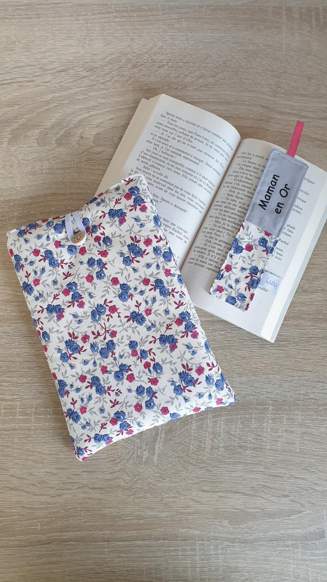 Pochette à livre + marque pages roses bleu rouge