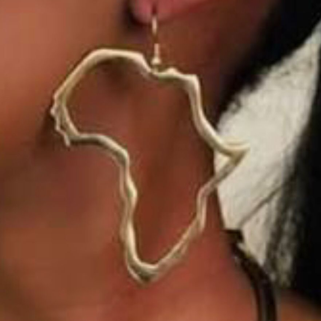 Africa Shape Earrings- Gold 