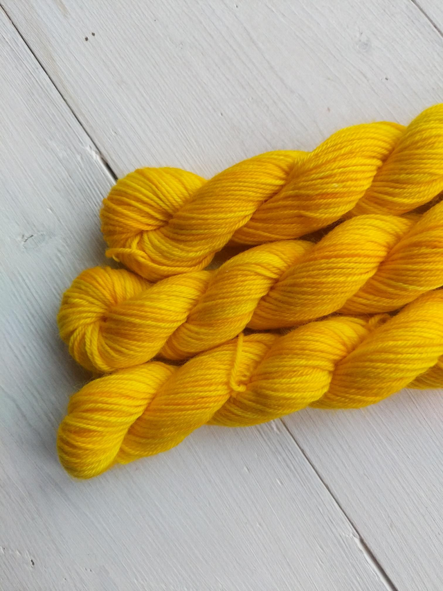 Mini Skein Aurora 4ply 20g/80m