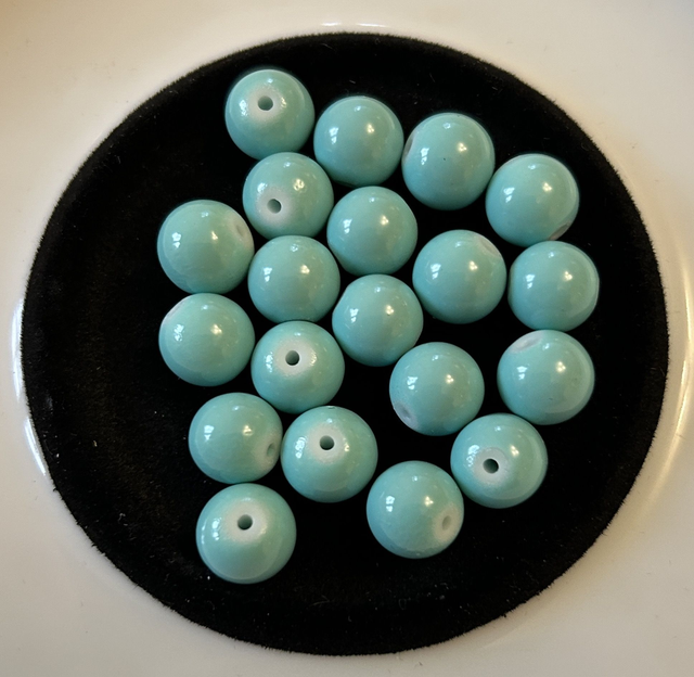 Coated beads round sky blue
