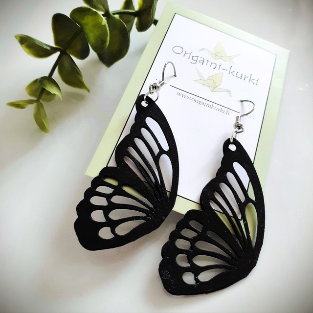 Perhosen siipi, roikkuva (musta).  