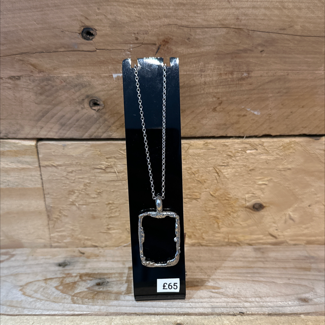 Silver Frame Necklace 